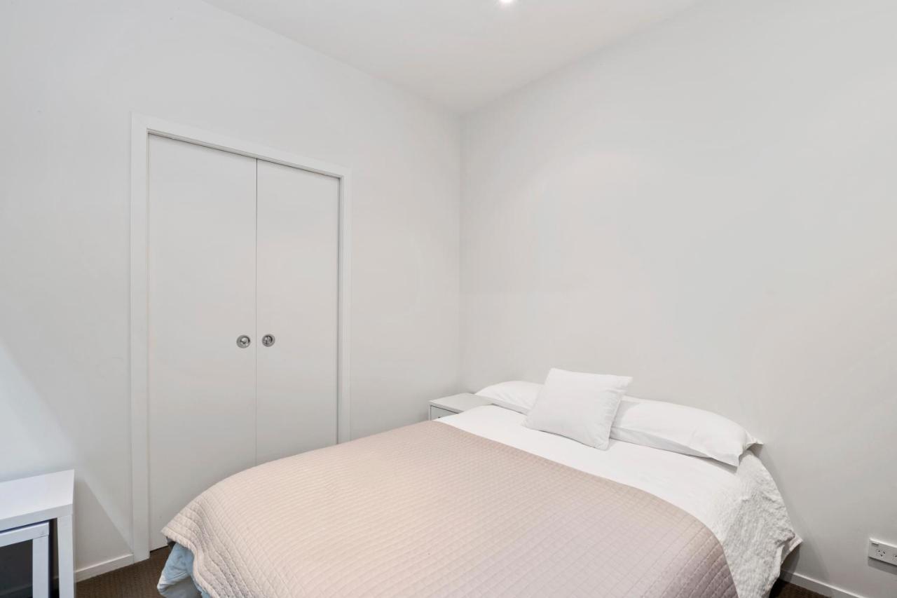 Marinaside Villa - Taupo Holiday Apartment Dış mekan fotoğraf