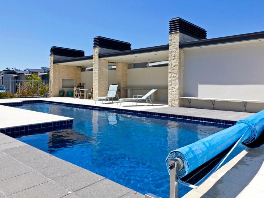 Marinaside Villa - Taupo Holiday Apartment Dış mekan fotoğraf