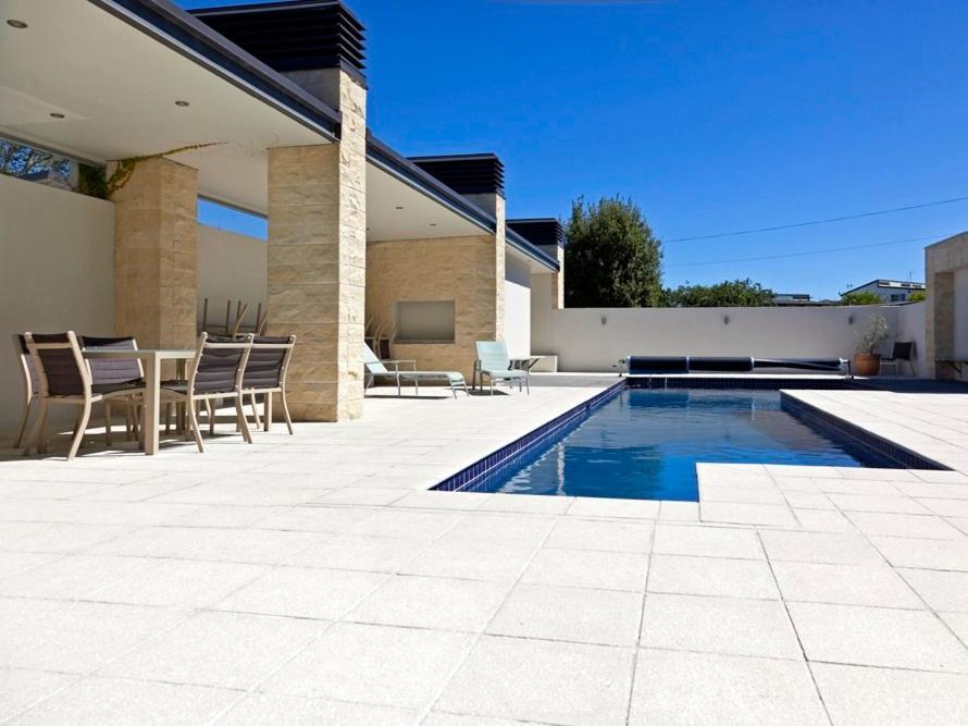 Marinaside Villa - Taupo Holiday Apartment Dış mekan fotoğraf